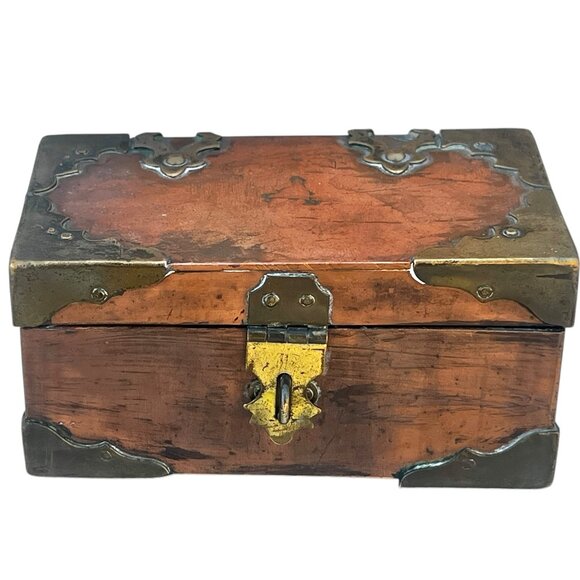 Vintage Copper Trinket Box With Brass Hardware & Blue Velvet Lining 4 3/8" L - Picture 10 of 11